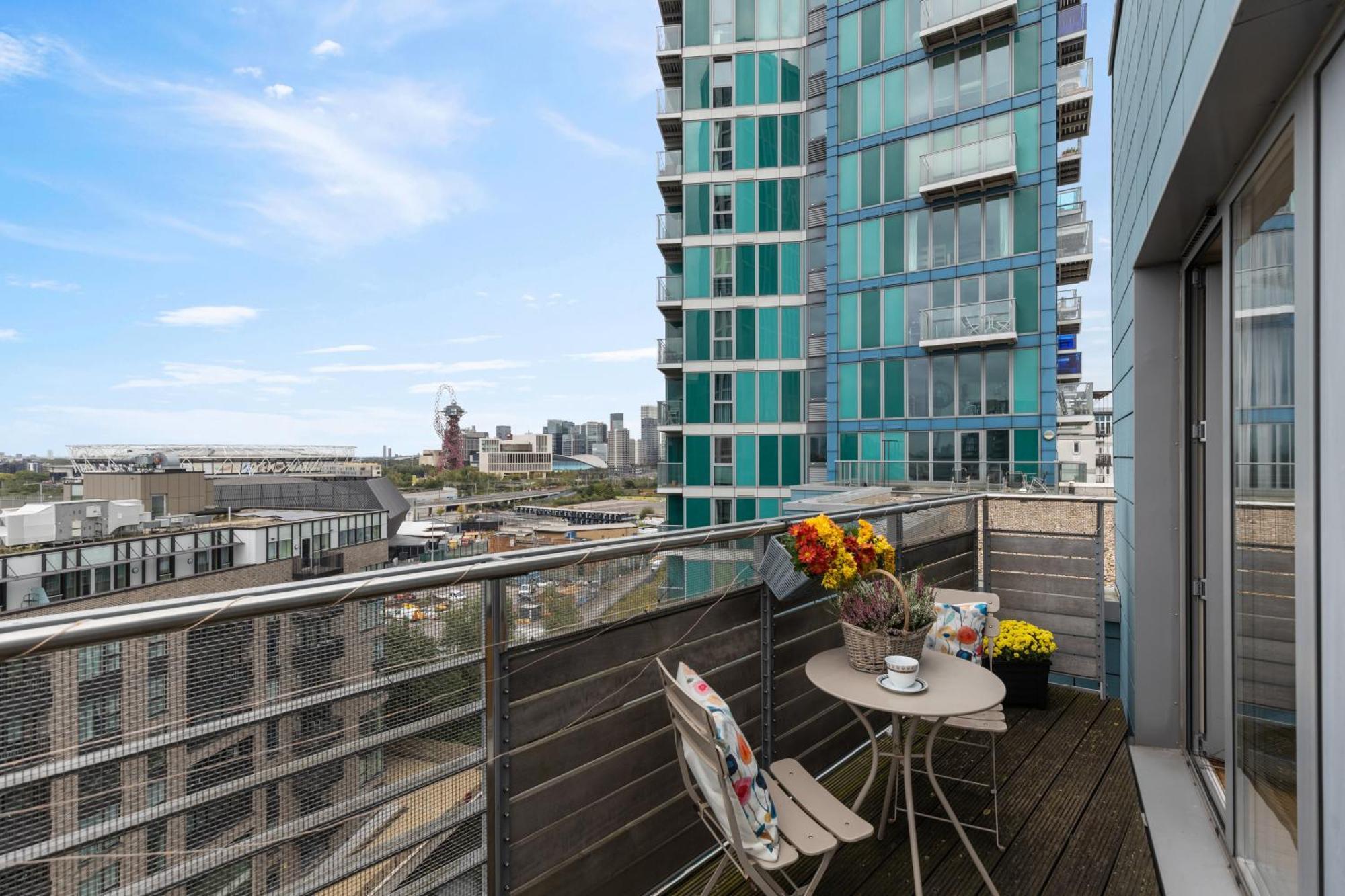 Stratford Skyview Apartment Λονδίνο Εξωτερικό φωτογραφία